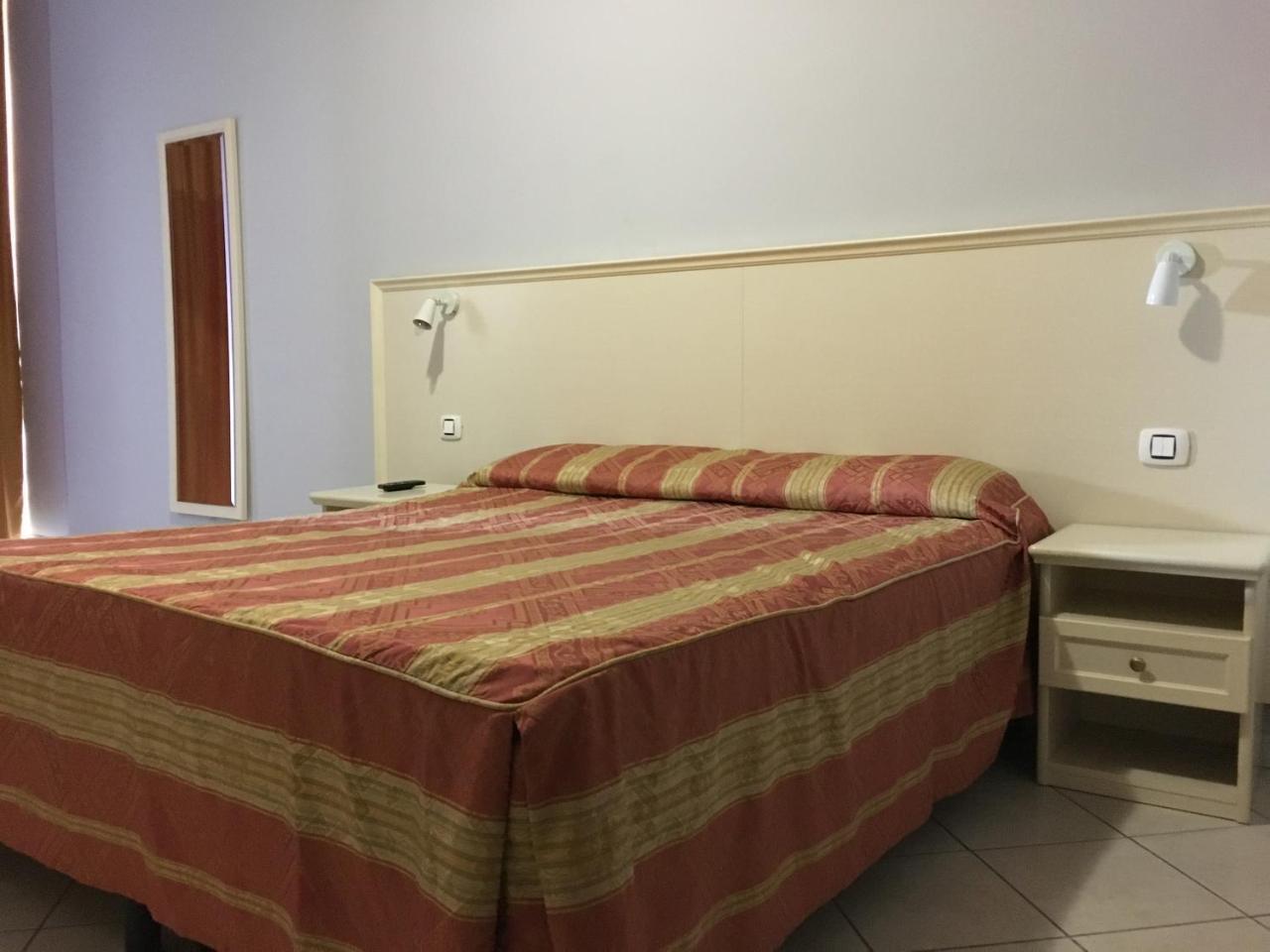 Hotel Lago Maggiore Castelletto sopra Ticino Ngoại thất bức ảnh